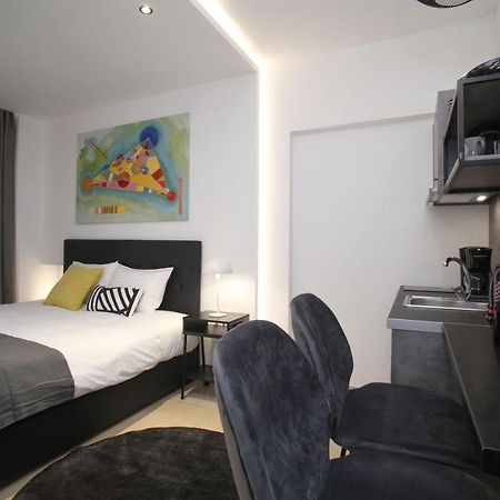Zh Luxury Suites Thessaloniki Exterior foto