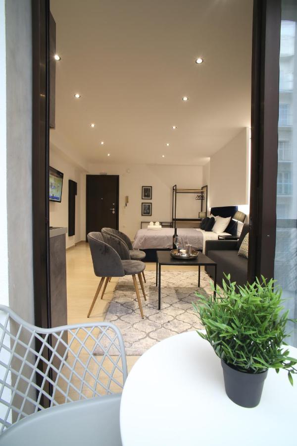 Zh Luxury Suites Thessaloniki Exterior foto